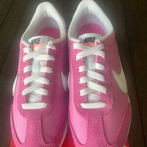 Brand New - Nike Pacific - Women's Shoes - Size 7 - Playful Pink